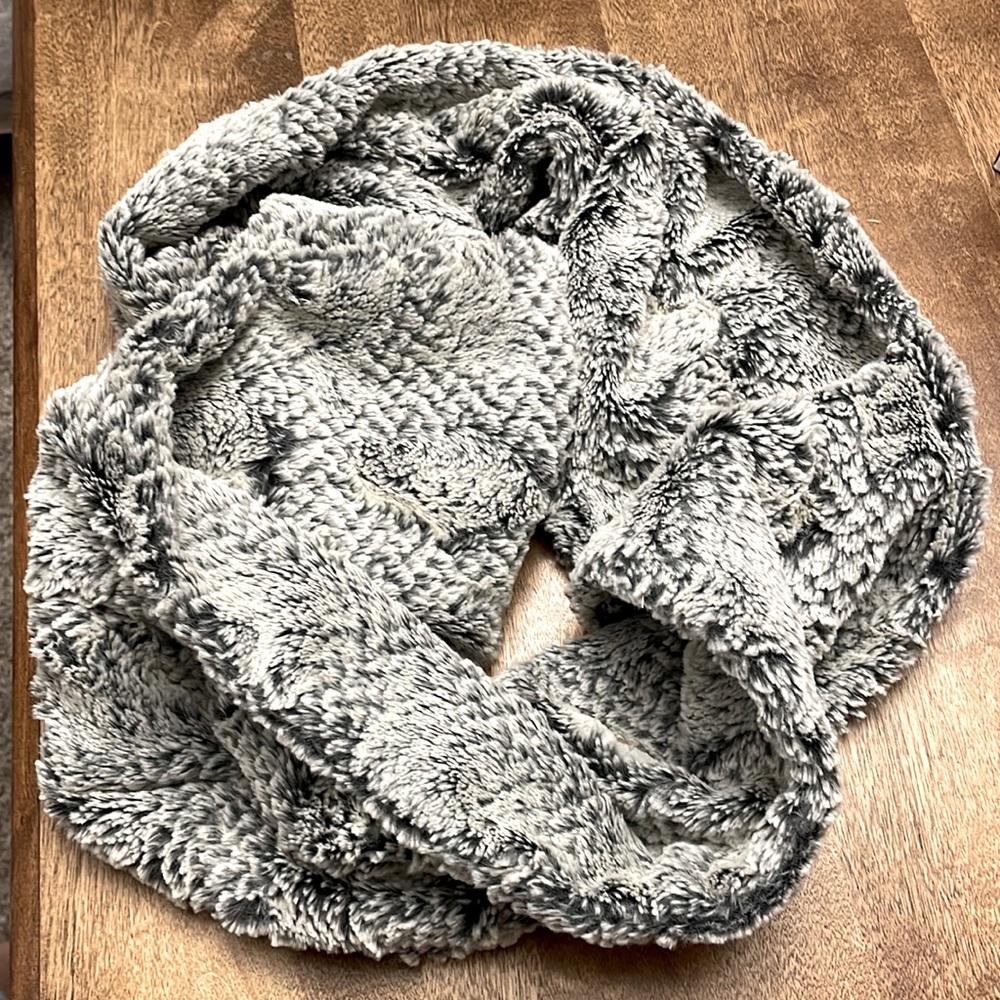 Infinity scarf